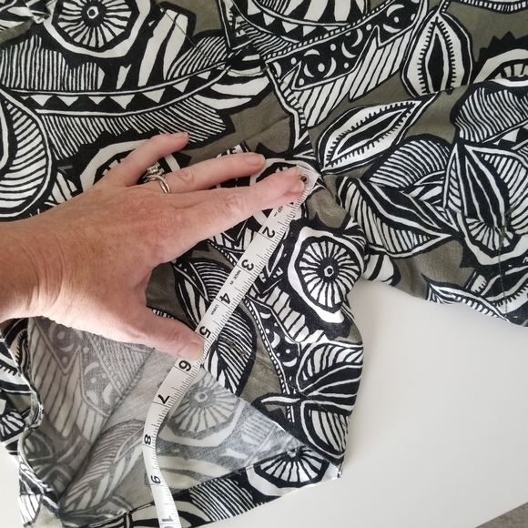 Ann Taylor LOFT Riviera Linen Blend Tea Green Tropical Print Shorts Size 6 - Picture 7 of 12